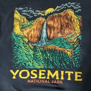 Columbia Yosemite National Park Graphic T-Shirt Size Small